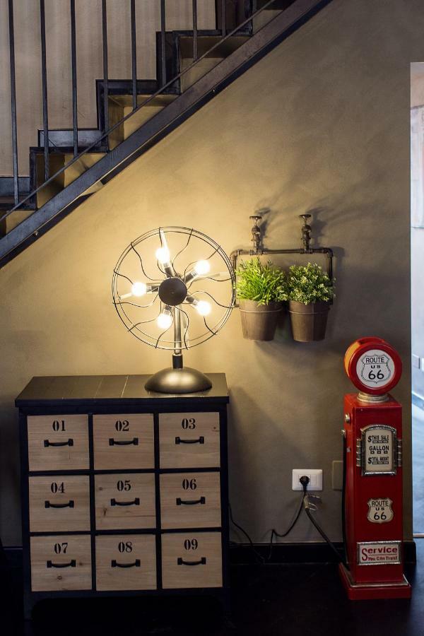 מילאנו Industrial Apartment Near Duomo מראה חיצוני תמונה